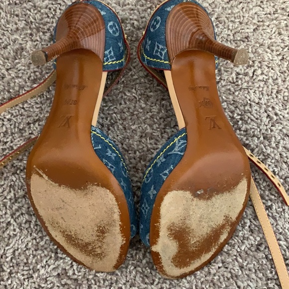 Louis Vuitton Alyssa Heels - Picture 2 of 4
